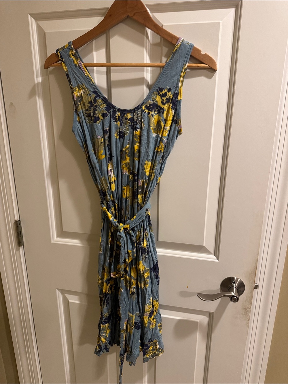 Latched Mama Momper: Blue and Yellow Floral